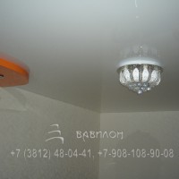 Монтаж двухуровневых бесщелевых потолков в Омске